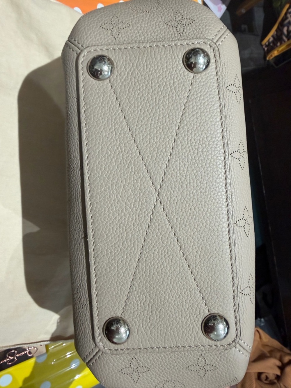 Louis Vuitton - Picture 13 of 15